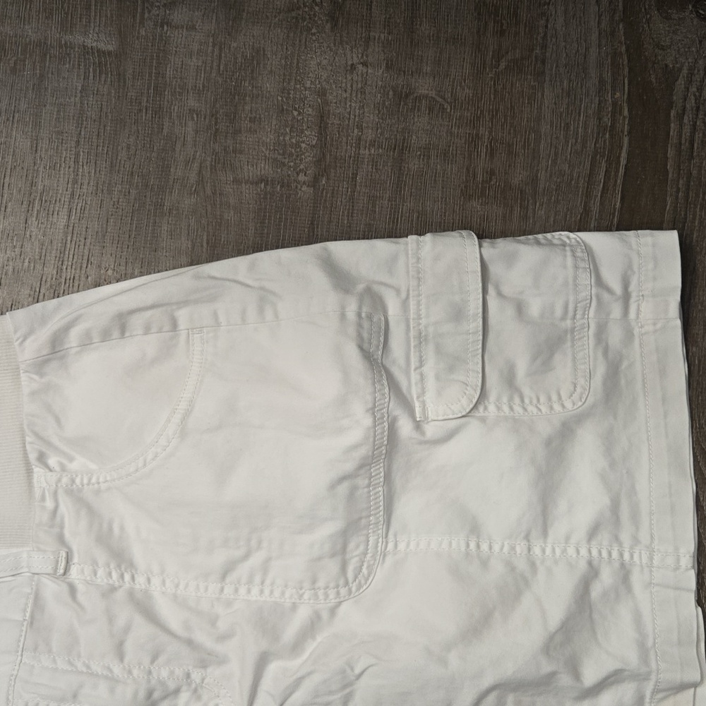 Croft & Barrow Classic White Cargo Skort - Picture 2 of 5